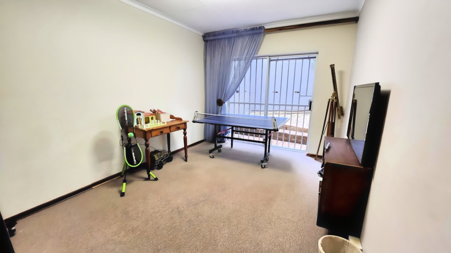 5 Bedroom Property for Sale in Doringkruin North West